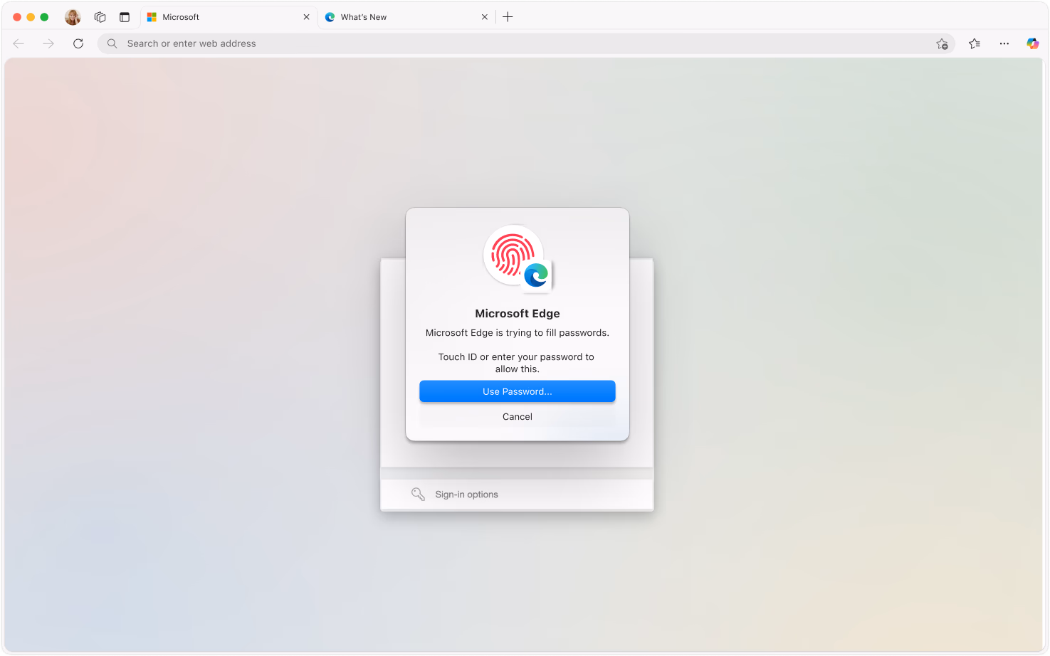 macOS 上的 Microsoft Edge 弹出窗口，提示用户在站点登录时填写保存的密码，背景模糊。